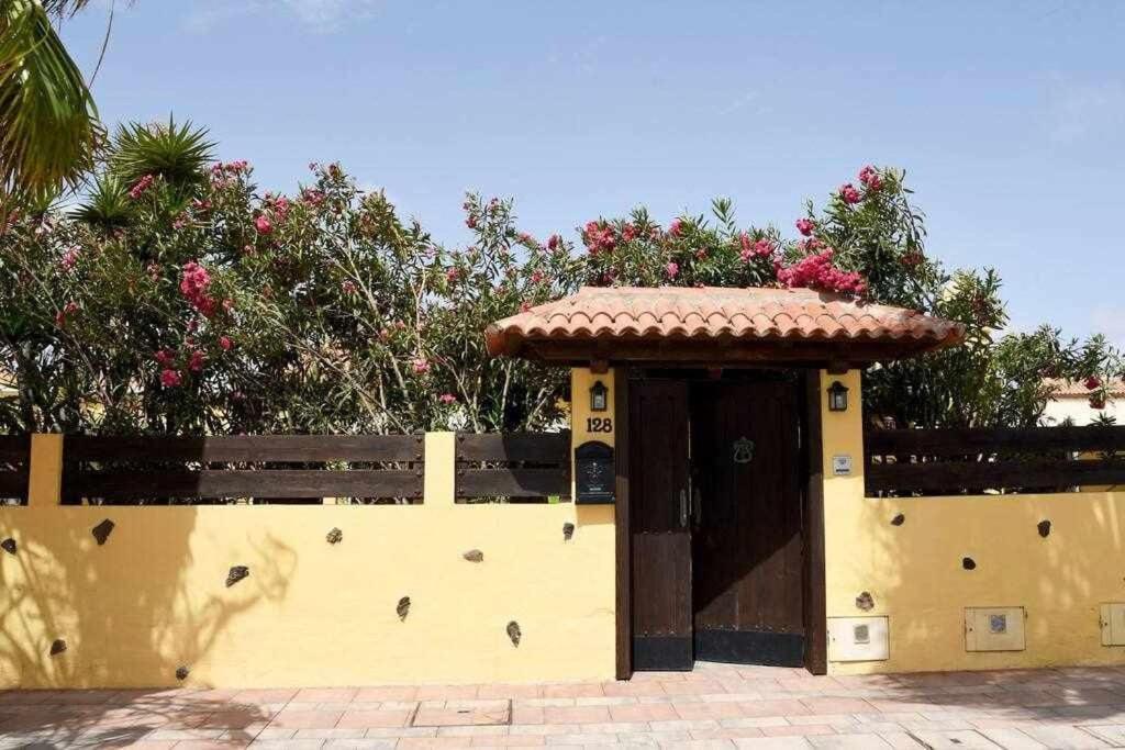 Aurora Mari Villa Your Dream Steps From The Ocean Shore Caleta De Fuste Ngoại thất bức ảnh