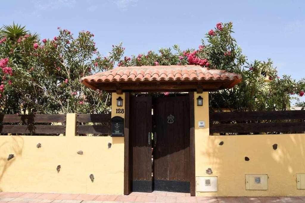 Aurora Mari Villa Your Dream Steps From The Ocean Shore Caleta De Fuste Ngoại thất bức ảnh